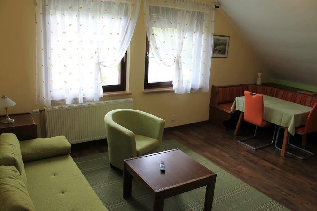 דרובולאך אם פאקרסי Appartement - Ferienwohnungen - Gaestehaus Gabriele מראה חיצוני תמונה